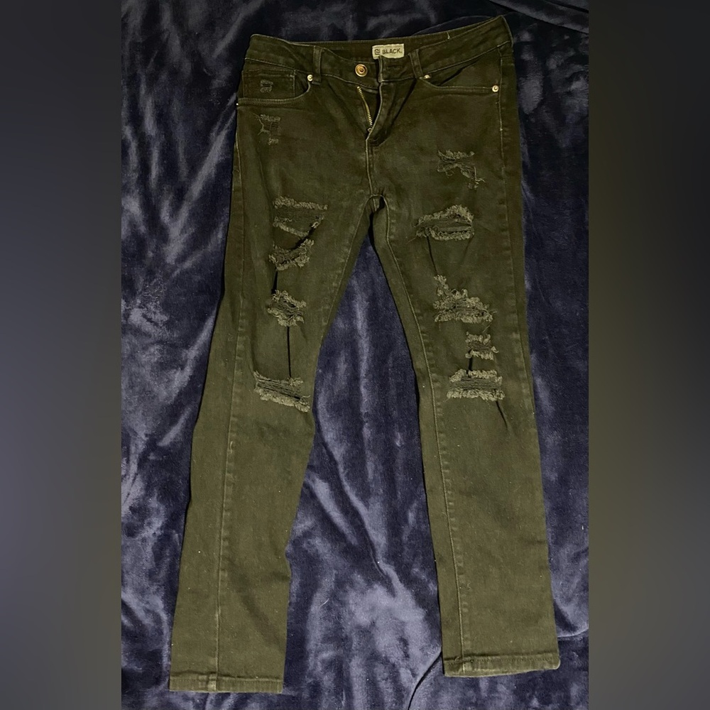 BLACK SKINNY JEANS